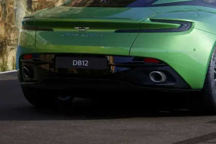 Aston Martin DB12 Volante