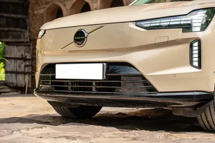 Volvo EX90