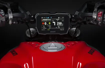 Ducati Diavel V4