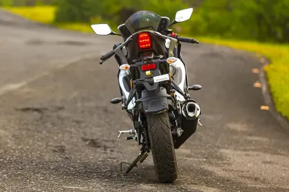Yamaha R15 V4 DT