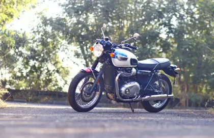 Triumph Bonneville T100 Dual Tone