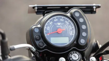 Kawasaki W175 Ebony