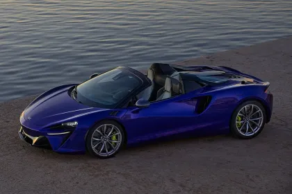McLaren Artura Coupe