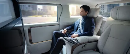 Lexus LM 350h Ultra Luxury 4 Seater