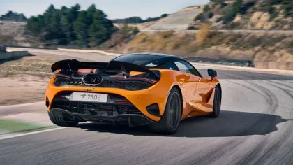 McLaren 750S Coupe