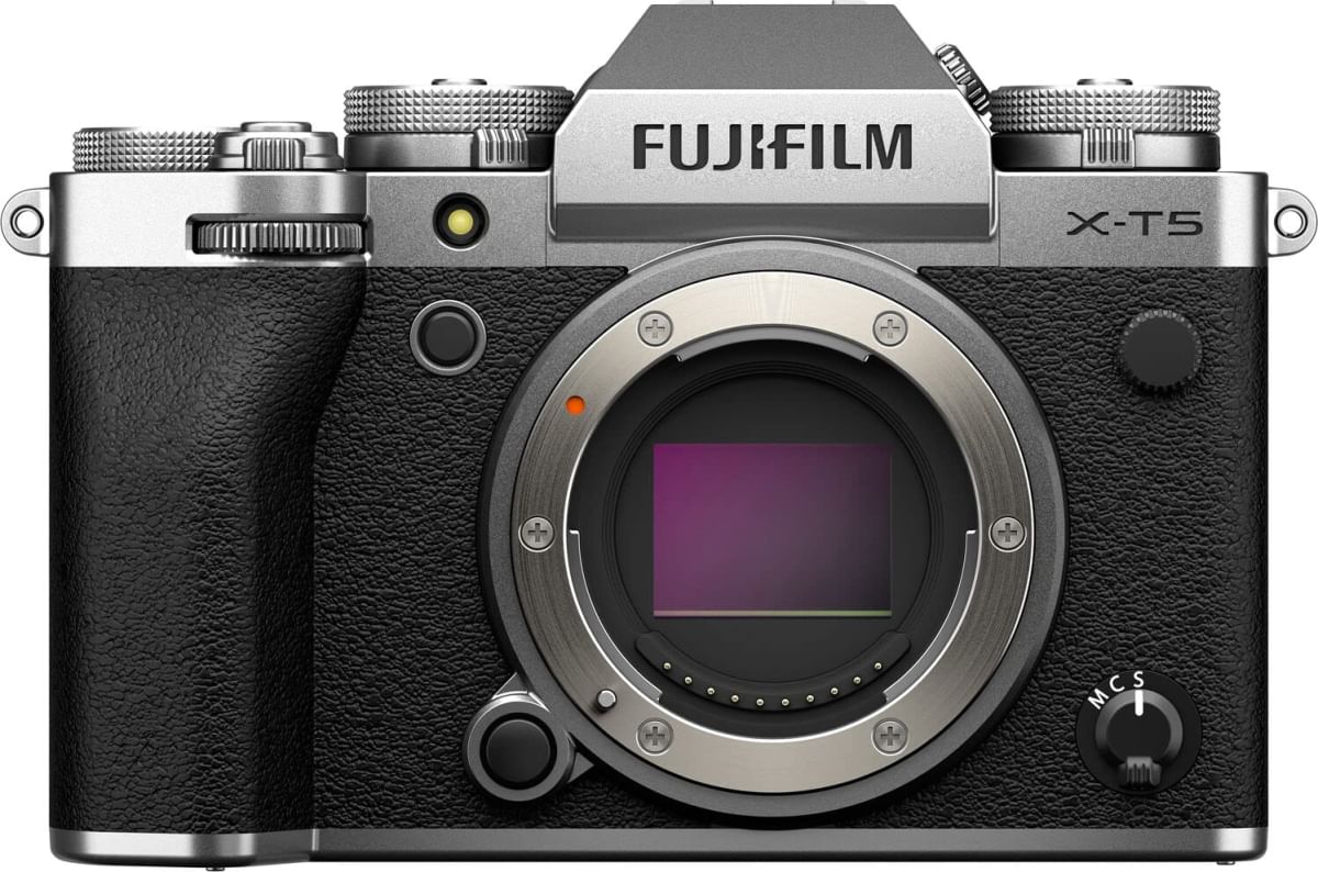 new fuji mirrorless camera