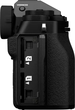 Fujifilm X-T5 Mirrorless Camera with 16-80mm Lens