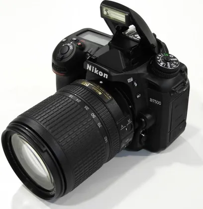 Nikon DX D7500 DSLR Camera (AF-S 18-105mm VR lens)