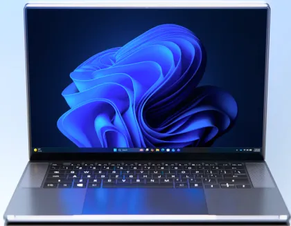 Microsoft Surface Laptop Ultra (NVIDIA RTX Spark 20 Core CPU/ Windows 11)
