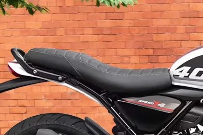 Triumph Speed T4