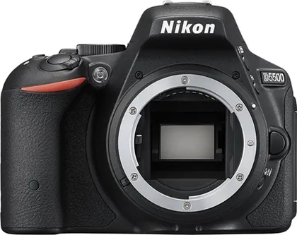 Nikon D5500 DSLR Camera (AF-S 18-55mm VR II Kit Lens)