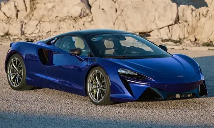 McLaren Artura Coupe