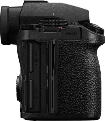 Panasonic Lumix S5IIX Mirrorless Camera with 20-60mm Lens