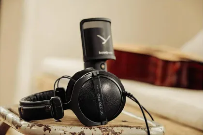 Beyerdynamic DT 770 Pro 32 Ohm Studio Headphones