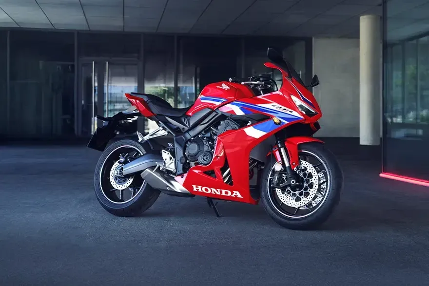 Honda CBR650R Price in India 2025, Full Specs Review Smartprix