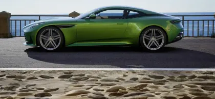 Aston Martin DB12 Coupe