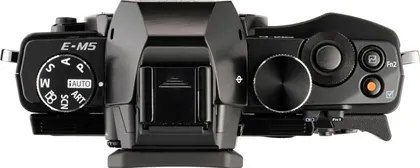 Olympus E - M5