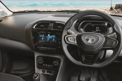 Tata Tiago XE