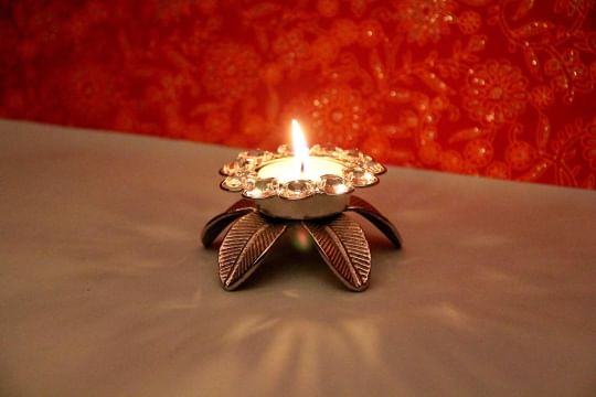Angelic Copper Steel T- Lite Crystal Flower Candle lamp (9 cm x 9 cm x 4 cm, Silver)