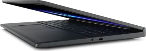 Dell Alienware 15 Gaming Laptop (AMD Ryzen 5 220/ 16GB/ 1TB SSD/ Win 11/ 8GB RTX 5060)