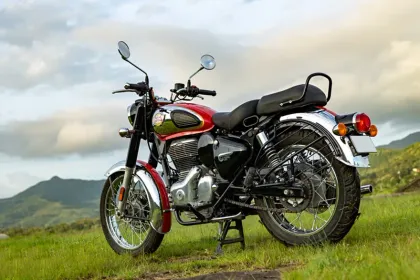 Royal Enfield Classic 350 Dark Alloy