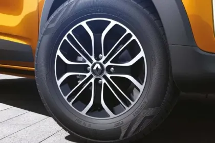 Renault Triber RXT AMT