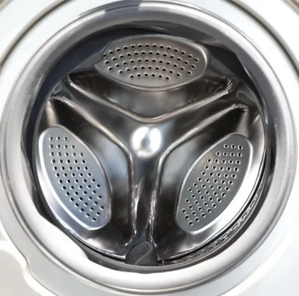 Lloyd GLWMF80DK1 8 kg Fully Automatic Front Load Washing Machine