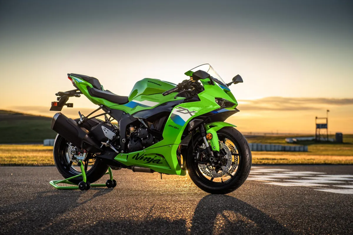 さびしんぼう Kawasaki Ninja ZX-25R Specs Video Revealed | MotorBeam
