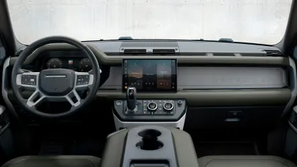 Land Rover Defender 130