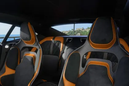 Aston Martin DB12 Coupe