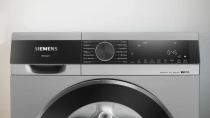 Siemens iQ700 WG44A2ZSIN 9 kg Fully Automatic Front Load Washing Machine