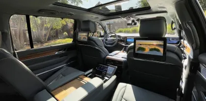 Jeep Grand Wagoneer