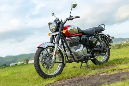 Royal Enfield Classic 350 Dark Alloy
