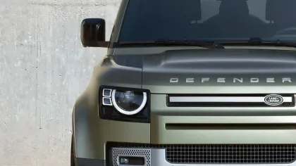 Land Rover Defender 110
