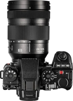 Panasonic LUMIX S1 IIE Mirrorless Camera with 24-105mm f/4 Lens