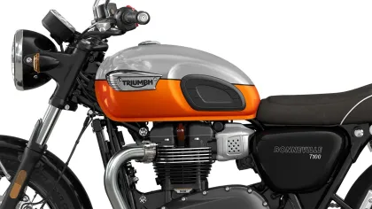 Triumph Bonneville T100 Dual Tone