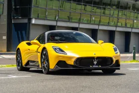 Maserati MC20