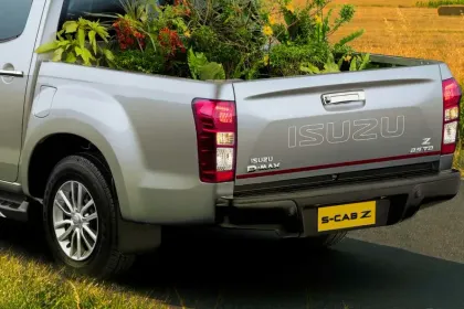 Isuzu S-CAB Z
