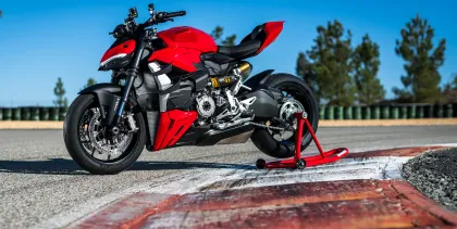 Ducati Streetfighter V2 Ducati Red