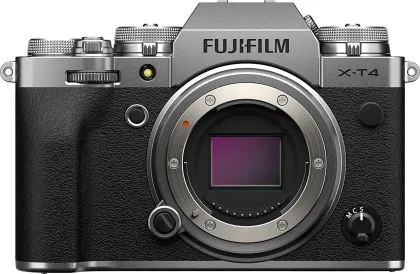Fujifilm X-T4 26MP Mirrorless Camera with XF33 mm F1.4 R LM WR Lens
