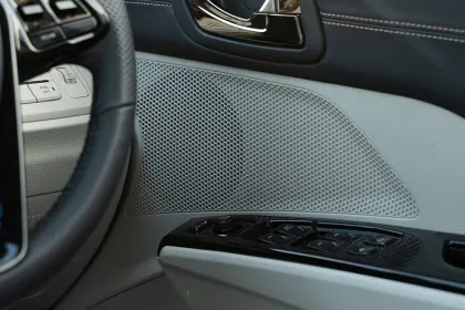 Mahindra XUV 3XO EV AX5