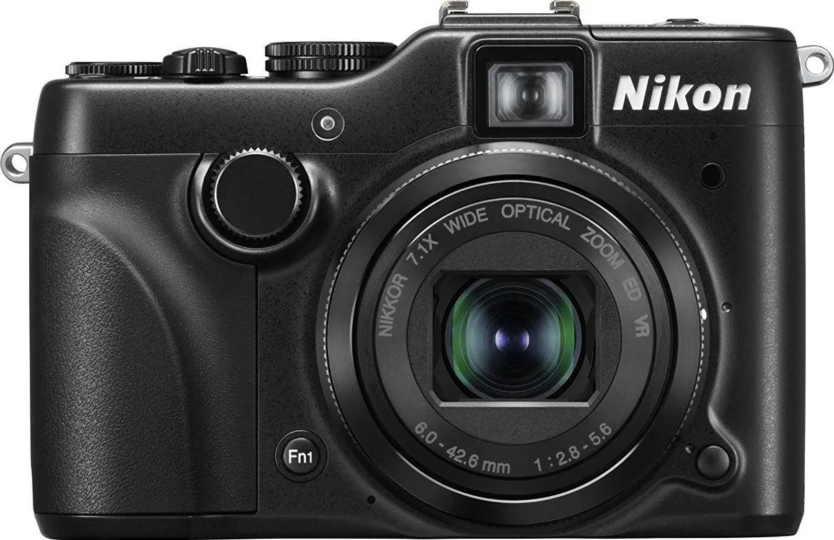 Nikon COOLPIX P7100 本体 + 付属品 Nikon COOLPIX P7100 10.1MP Digital Camera Price in India 2025