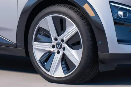 VinFast VF 7