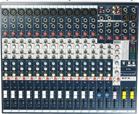 SoundCraft EFX12 Sound Mixer