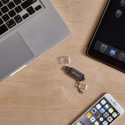 Verbatim Store n Go Dual 128 GB USB 3.2 Gen 1 Flash Drive - image 3