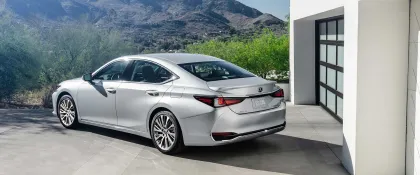 Lexus ES 300h Exquisite