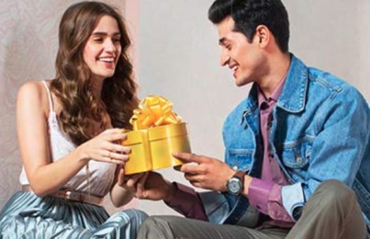 Amazon Fashion Gift Store | Valentine Gifting Ideas for Him/Her