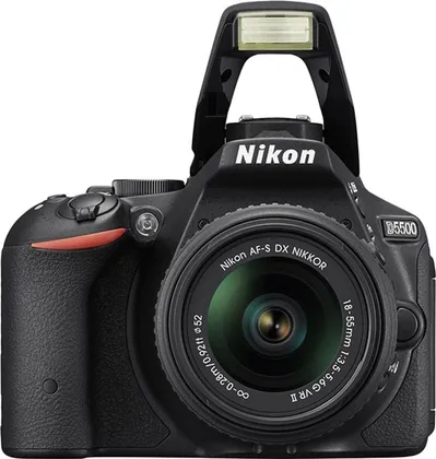 Nikon D5500 DSLR Camera (AF-S 18-55mm VR II Kit Lens)