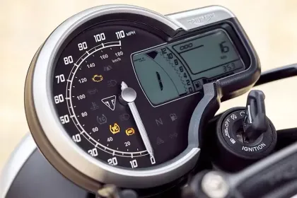 Triumph Speed T4