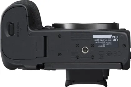 Canon EOS R7 Mirrorless Camera with 18-150mm Lens